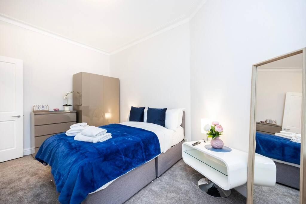לונדון Stylish Studio In Leicester Square מראה חיצוני תמונה
